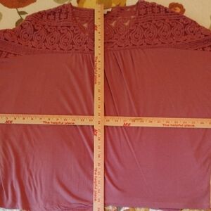 Garnet Hill Large Lace Detail Top in Purple/pink